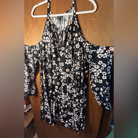 Torrid size 3X black cold shoulder dress with pink flowers - Picture 2 of 3